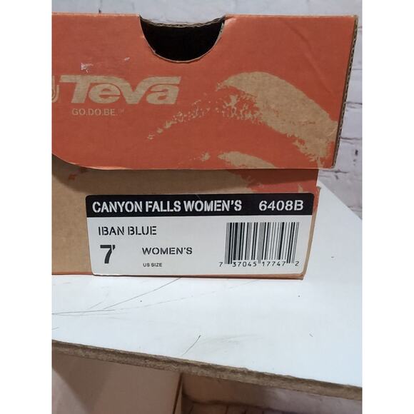 Teva Women's Size 7 Canyon Falls Iban Blue Aztec Strap Sandals 6408B With Box - Picture 8 of 9